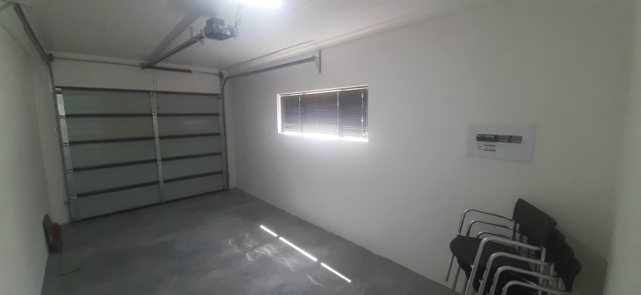 To Let 3 Bedroom Property for Rent in Albertinia Western Cape